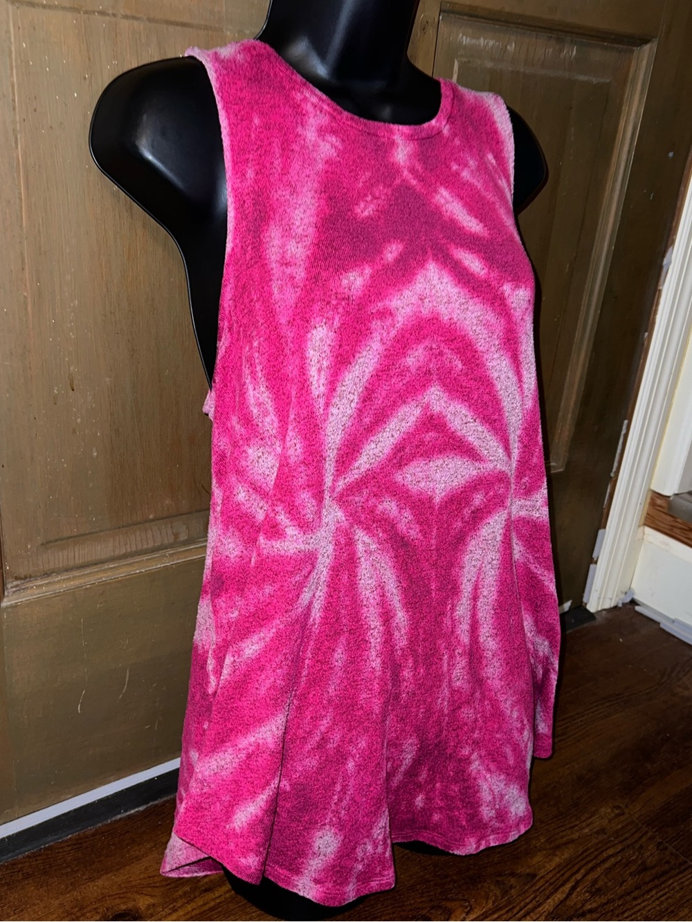 Old Navy Pink Swirl  Gray Tie-Dye Rayon Sleeveless Realx Fit Swing Tank Size M - Picture 2 of 6